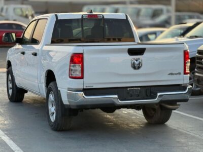2023 RAM 1500 Hemi 5.7 litre V8 Engine Petrol 4WD White Black