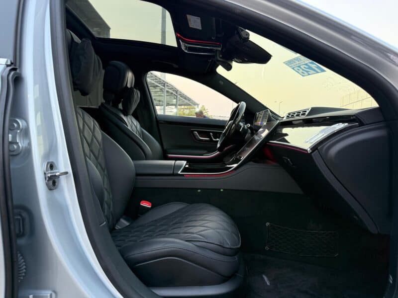 2022 Mercedes-Benz S580L 4.0L V8 Engine Silver Black Sedan