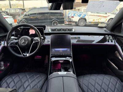 2022 Mercedes-Benz S580L 4.0L V8 Engine Silver Black Sedan
