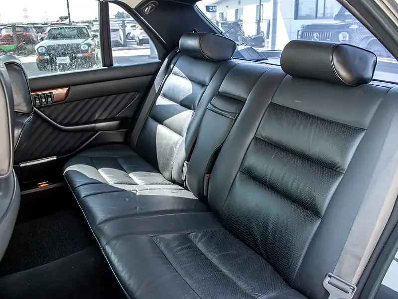 1989 Mercedes-Benz SEL-Class 560 SEL 8 Cylinders Engine Black Sedan