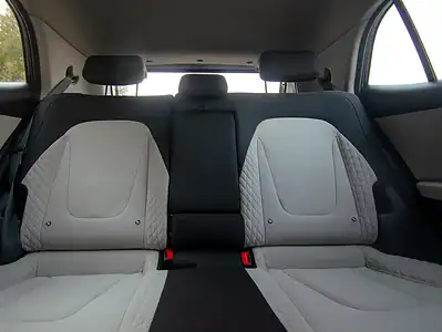 2022 Hyundai Creta Smart 4 Cylinder Engine Blue White GCC Specs