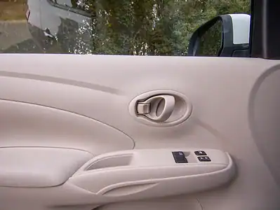 2022 Nissan Sunny SV 1.5L 4 Cylinder Engine White Beige GCC Specs FWD