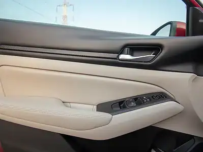 2022 Nissan Altima SV 4 Cylinders Engine Red Beige GCC Specs