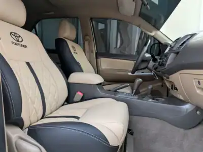 2013 Toyota Fortuner EXR 4 Cylinder Engine White Beige SUV GCC Specs