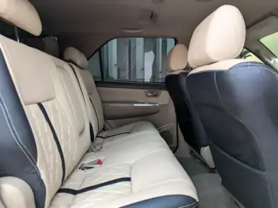 2013 Toyota Fortuner EXR 4 Cylinder Engine White Beige SUV GCC Specs