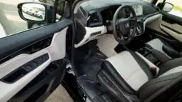 2025 Honda Odyssey TOURING 3.5L 6 Cylinder GCC Spec Black Beige