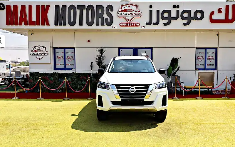 2021 Nissan Xterra Titanium 4 Cylinders Engine White Beige SUV GCC Specs
