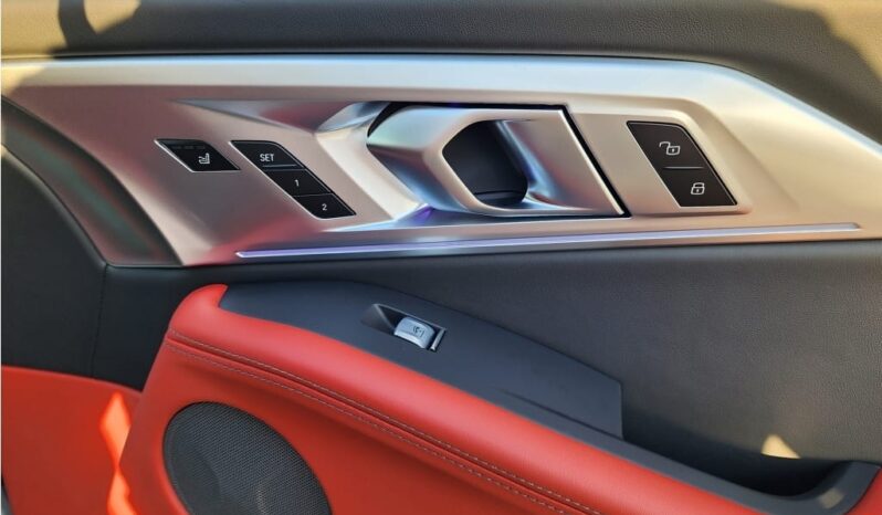 2024 BMW BMW XM Hybrid 4.4L Twin-Turbocharged V8 Engine White Red SUV
