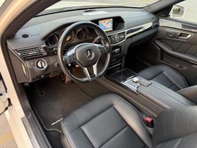 2012 Mercedes-Benz E550 4.6-liter V8 Engine White Black Sedan
