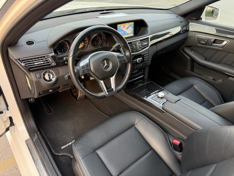 2012 Mercedes-Benz E550 4.6-liter V8 Engine White Black Sedan