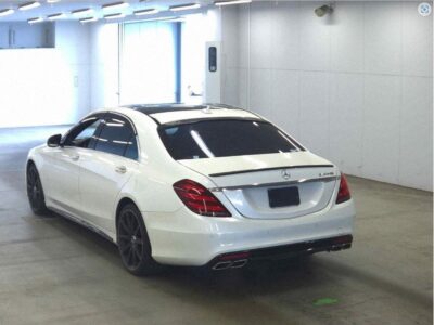 2015 Mercedes-Benz S550L 4.6L Twin-turbocharged V8 White Black Sedan