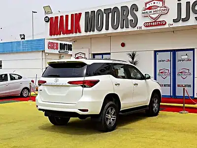 2022 Toyota Fortuner EXR 4 Cylinders Engine White Brown SUV GCC Specs
