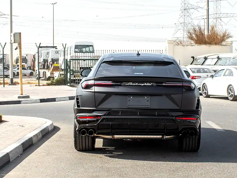 2024 Lamborghini Urus S 8 Cylinder Engine Petrol Black Red SUV