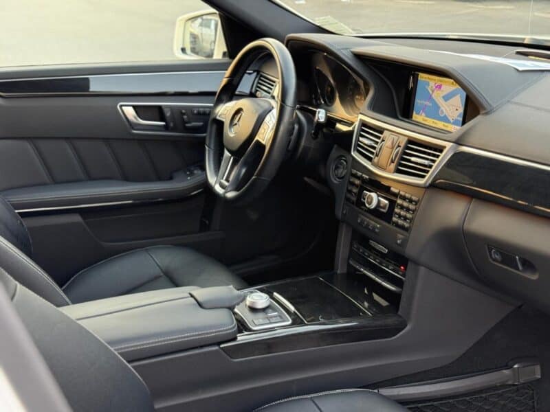 2012 Mercedes-Benz E550 4.6-liter V8 Engine White Black Sedan