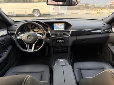2012 Mercedes-Benz E550 4.6-liter V8 Engine White Black Sedan