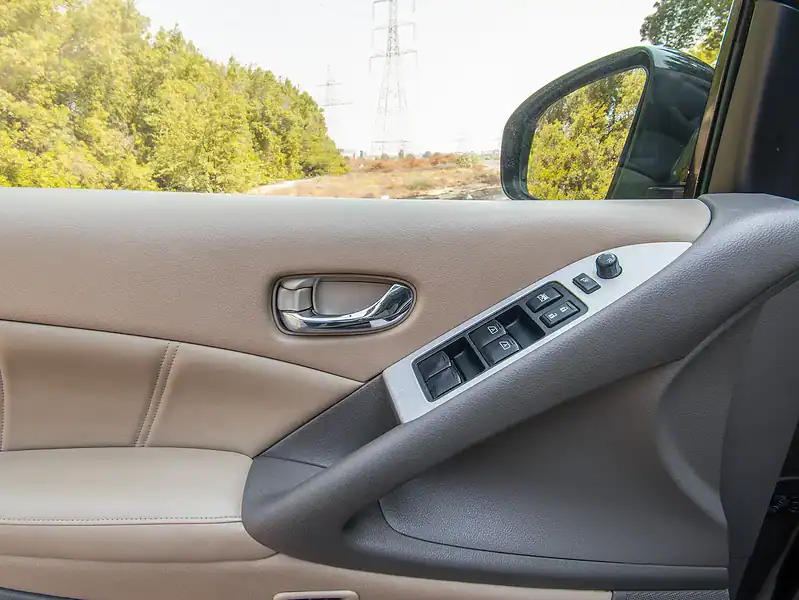 2015 Nissan Murano SL 3.5L 6 Cylinders Engine Grey Beige SUV GCC Specs