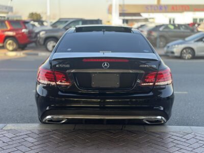 2014 Mercedes-Benz E550 Coupe 4.7 litres V8 Engine Black Red RWD
