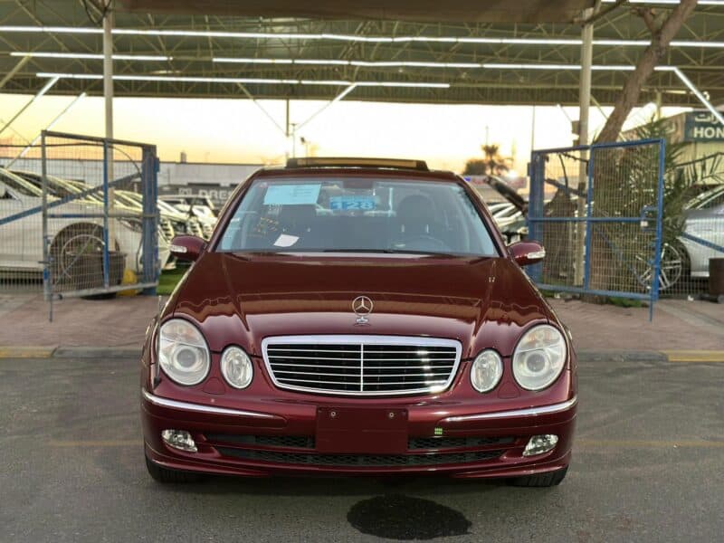 2003 Mercedes-Benz E320 3.2 litre V6 Engine Petrol Red Black Sedan