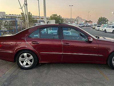 2003 Mercedes-Benz E320 3.2 litre V6 Engine Petrol Red Black Sedan