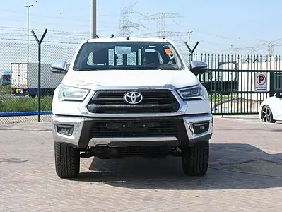 2025 Toyota Hilux S GLX 2.4L 4 Cylinder Engine 4WD AT Diesel White Red