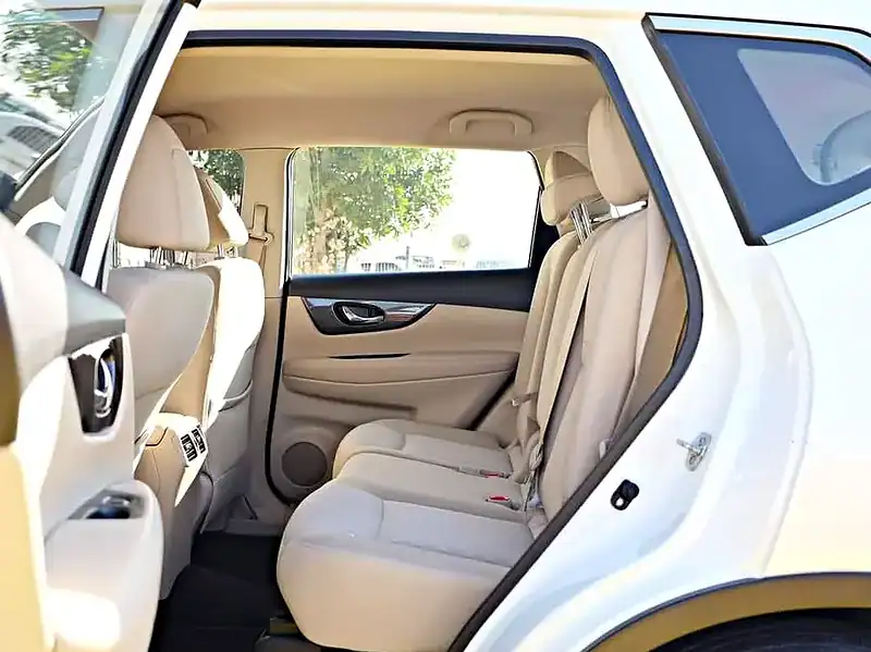 2021 Nissan X-Trail SE 4 Cylinders Engine Petrol White Black SUV GCC