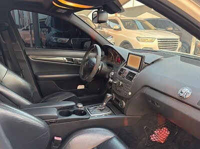 2010 Mercedes-Benz C 63 AMG 6.2L AMG V8 Gul Carbon Fiber White Black