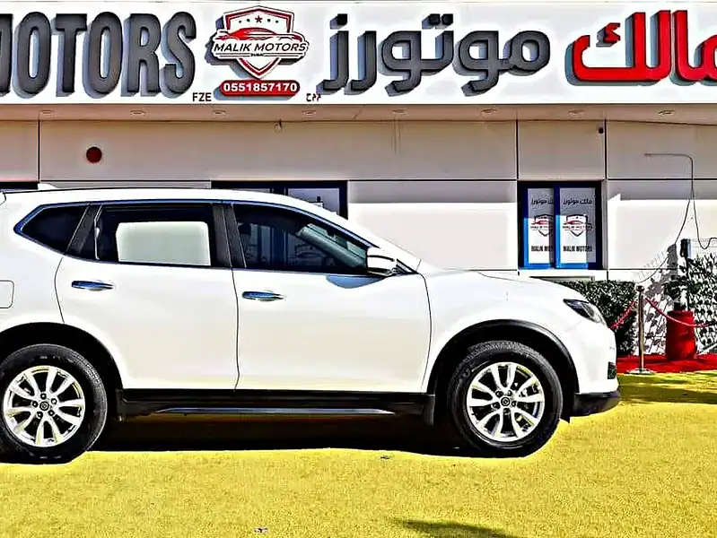 2021 Nissan X-Trail SE 4 Cylinders Engine Petrol White Black SUV GCC