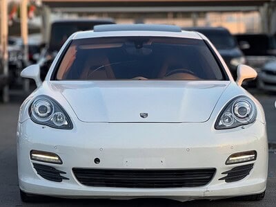 2013 Porsche Panamera 6-Cylinder Engine AT Full Option White Beige Sedan