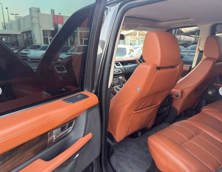 2010 Land Rover Range Rover Sport 8-Cylinder Supercharged Engine Black Orange
