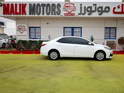 2018 Toyota Corolla XLI 4 Cylinders Engine Petrol White Beige Sedan
