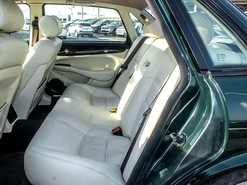 2001 Jaguar XJ R 8 Cylinders Engine Petrol Green Beige Sedan