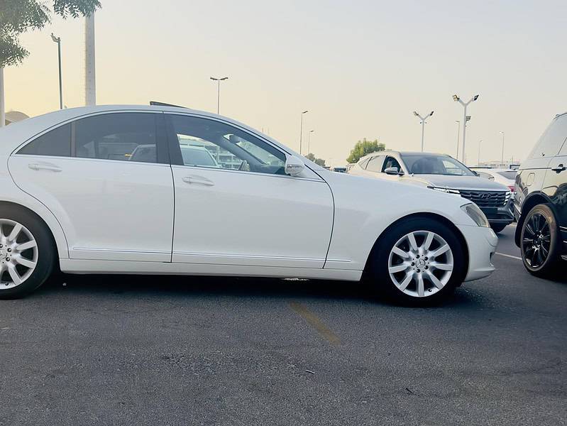 2007 Mercedes-Benz S 350 3.5 liters V6 Engine Petrol White Black Sedan
