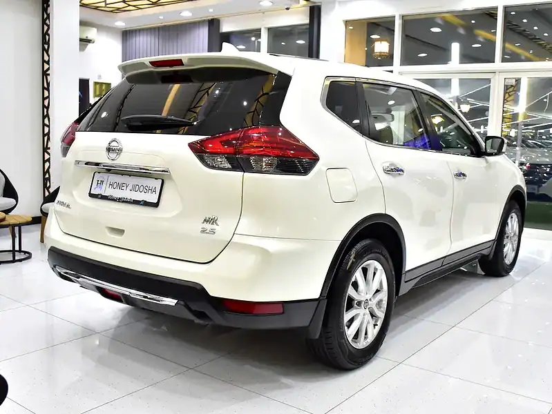 2021 Nissan X-Trail S 4 Cylinder Engine Petrol White Beige SUV GCC Specs