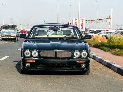 2001 Jaguar XJ R 8 Cylinders Engine Petrol Green Beige Sedan