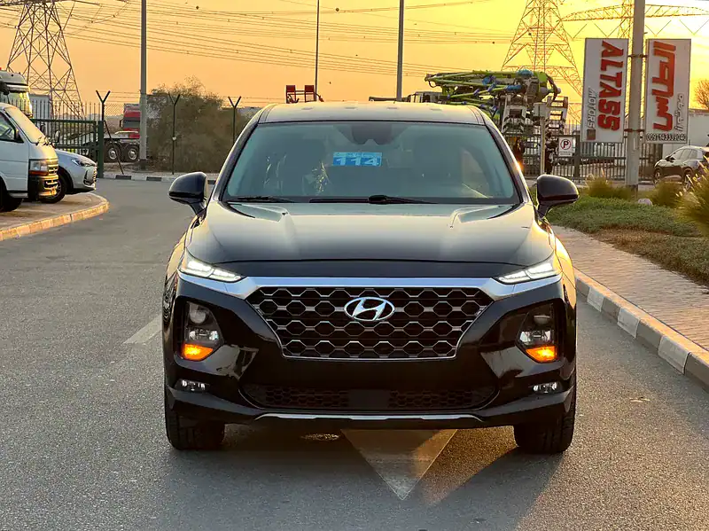 2020 Hyundai Santa Fe SE 4 Cylinders Engine Petrol Black Brown SUV