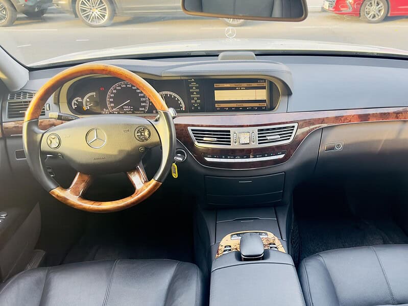 2007 Mercedes-Benz S 350 3.5 liters V6 Engine Petrol White Black Sedan