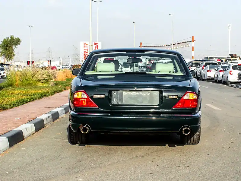 2001 Jaguar XJ R 8 Cylinders Engine Petrol Green Beige Sedan