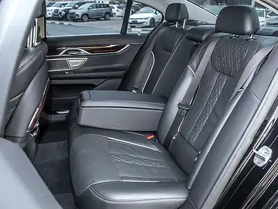 2022 BMW 7-Series 750i 8 Cylinders Engine Petrol Black Sedan