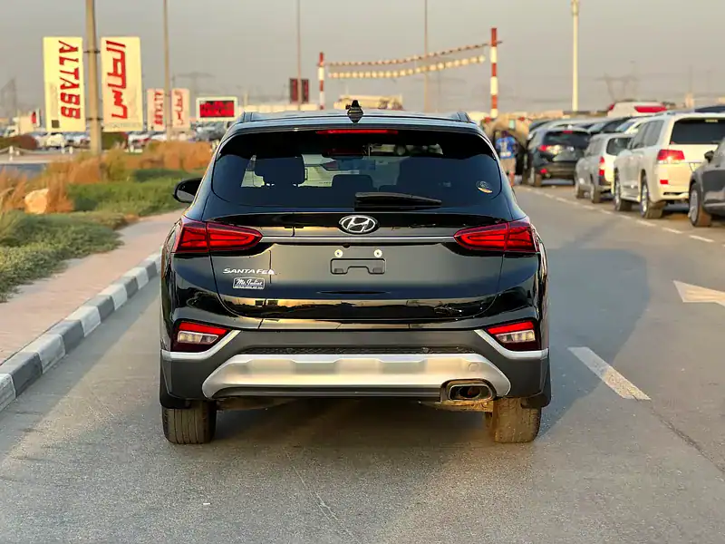 2020 Hyundai Santa Fe SE 4 Cylinders Engine Petrol Black Brown SUV