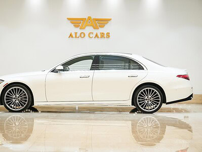 2021 Mercedes Benz S580 4.0 litre V8 Engine White Black Sedan