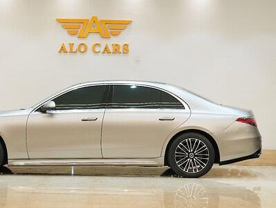 2021 Mercedes-Benz S 580 4Maticc 4.0-liter V8 Engine Grey Black AWD