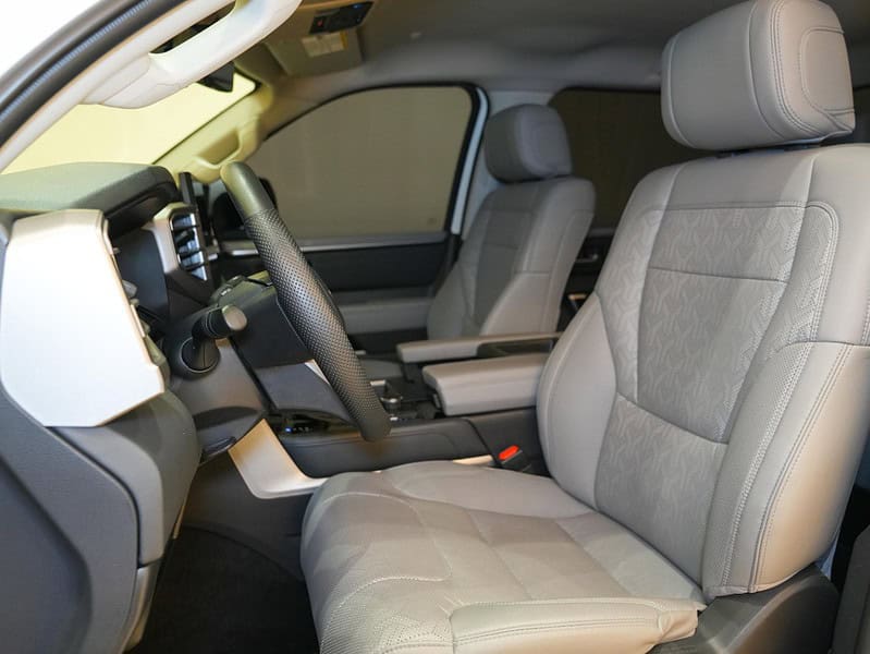 2024 Toyota Tundra HYBRID LIMITED i-FORCE MAX twin-turbo V6 Engine White Grey