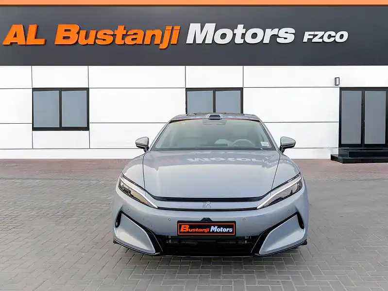2025 BYD HAN Flagship Edition Electric 650+ KM Silver White Sedan