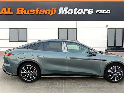 2025 BYD HAN Other Hybrid 4 Cylinders Engine Green White Sedan