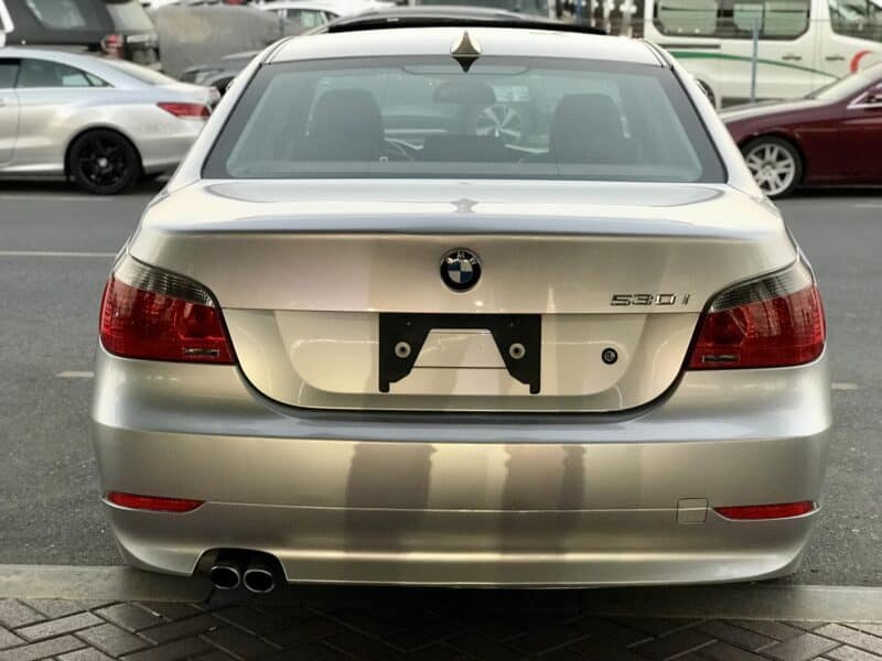 2005 BMW 530i 3.0 litres Inline 6-cylinder Engine Silver Black Sedan