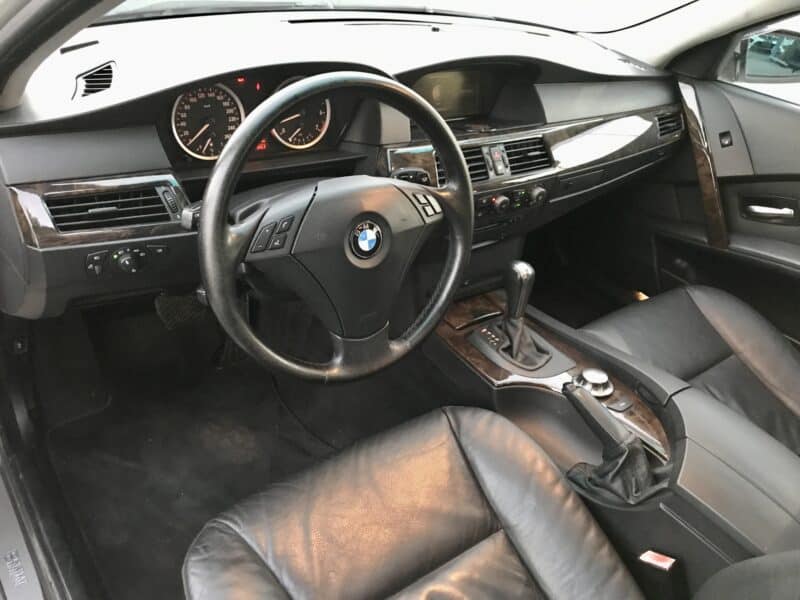2005 BMW 530i 3.0 litres Inline 6-cylinder Engine Silver Black Sedan