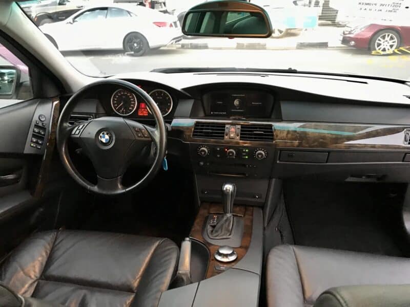 2005 BMW 530i 3.0 litres Inline 6-cylinder Engine Silver Black Sedan