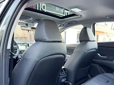 2025 Hyundai Elantra Other 1.5 litres 4 Cylinder Engine Black Grey Sedan AT