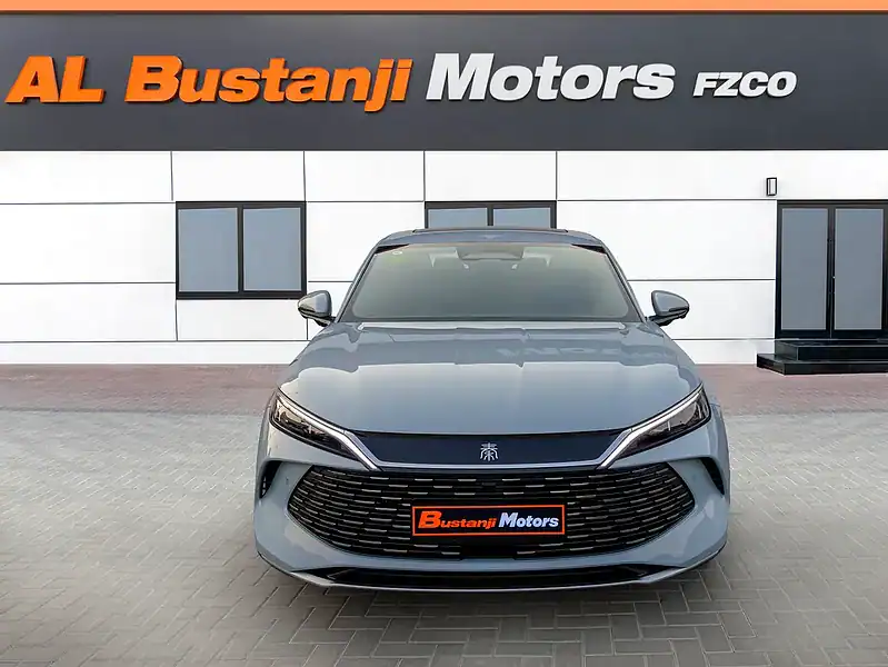 2025 BYD Qin L DM-i Hybrid 4 Cylinders Green Black Sedan FWD