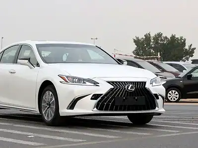 2025 Lexus ES-Series 2.5L SEDAN Other Hybrid 4 Cylinder Engine White Tan